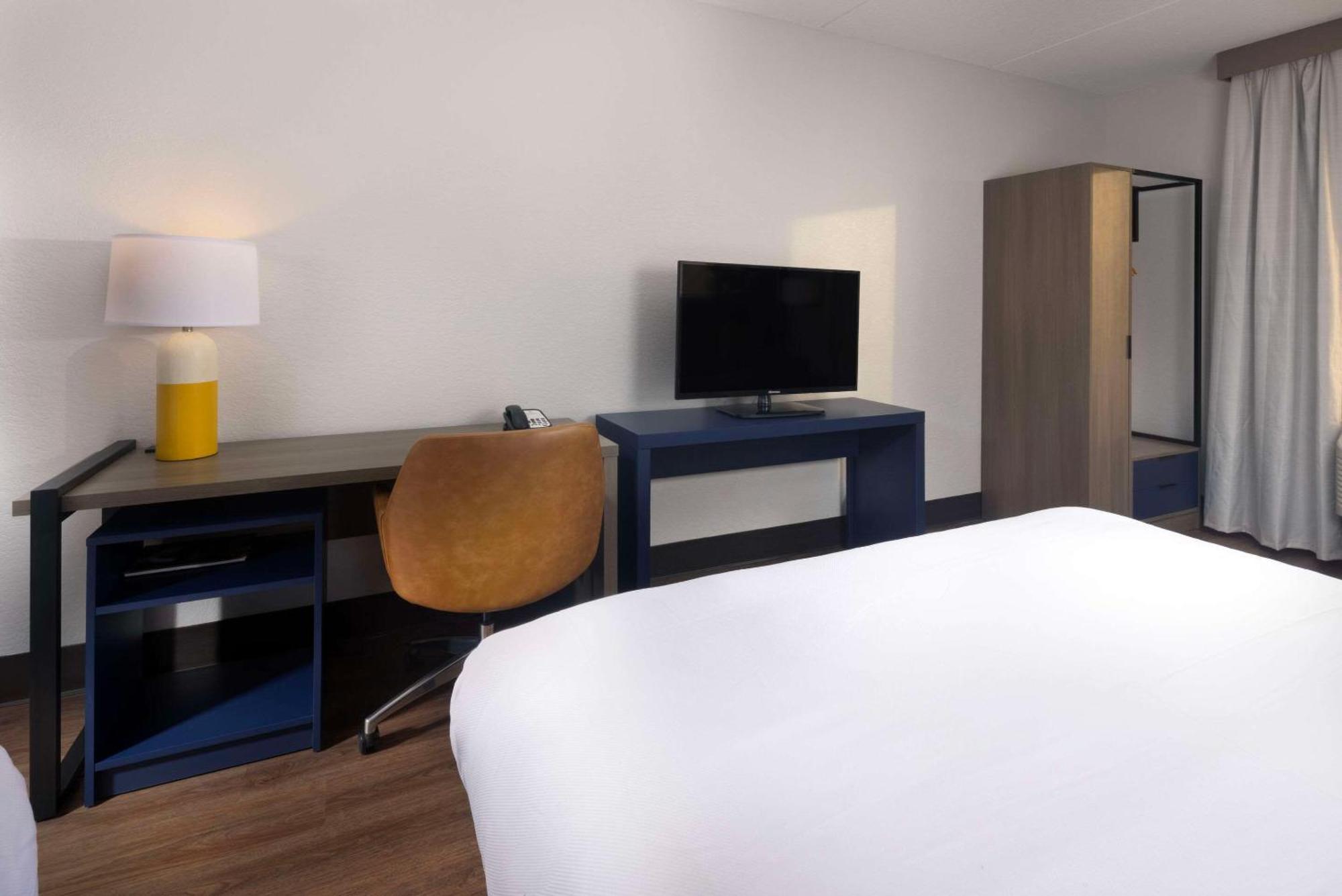 Comfort Suites Outlet Center Asheville Luaran gambar
