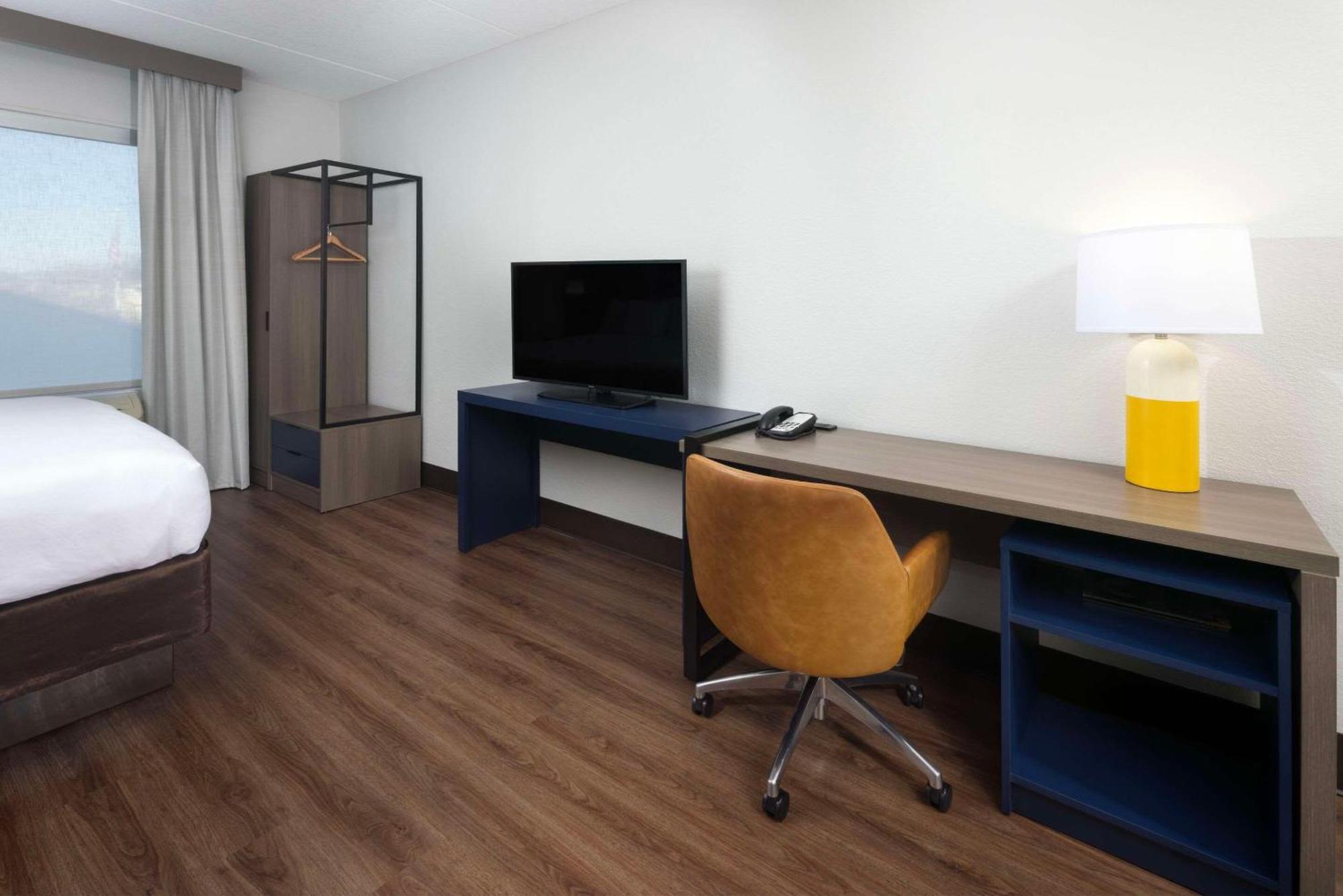 Comfort Suites Outlet Center Asheville Luaran gambar