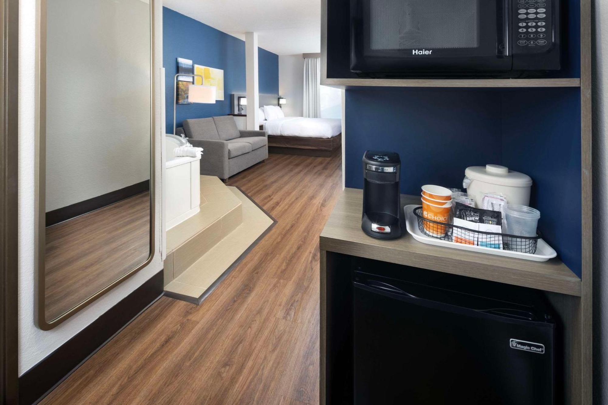 Comfort Suites Outlet Center Asheville Luaran gambar