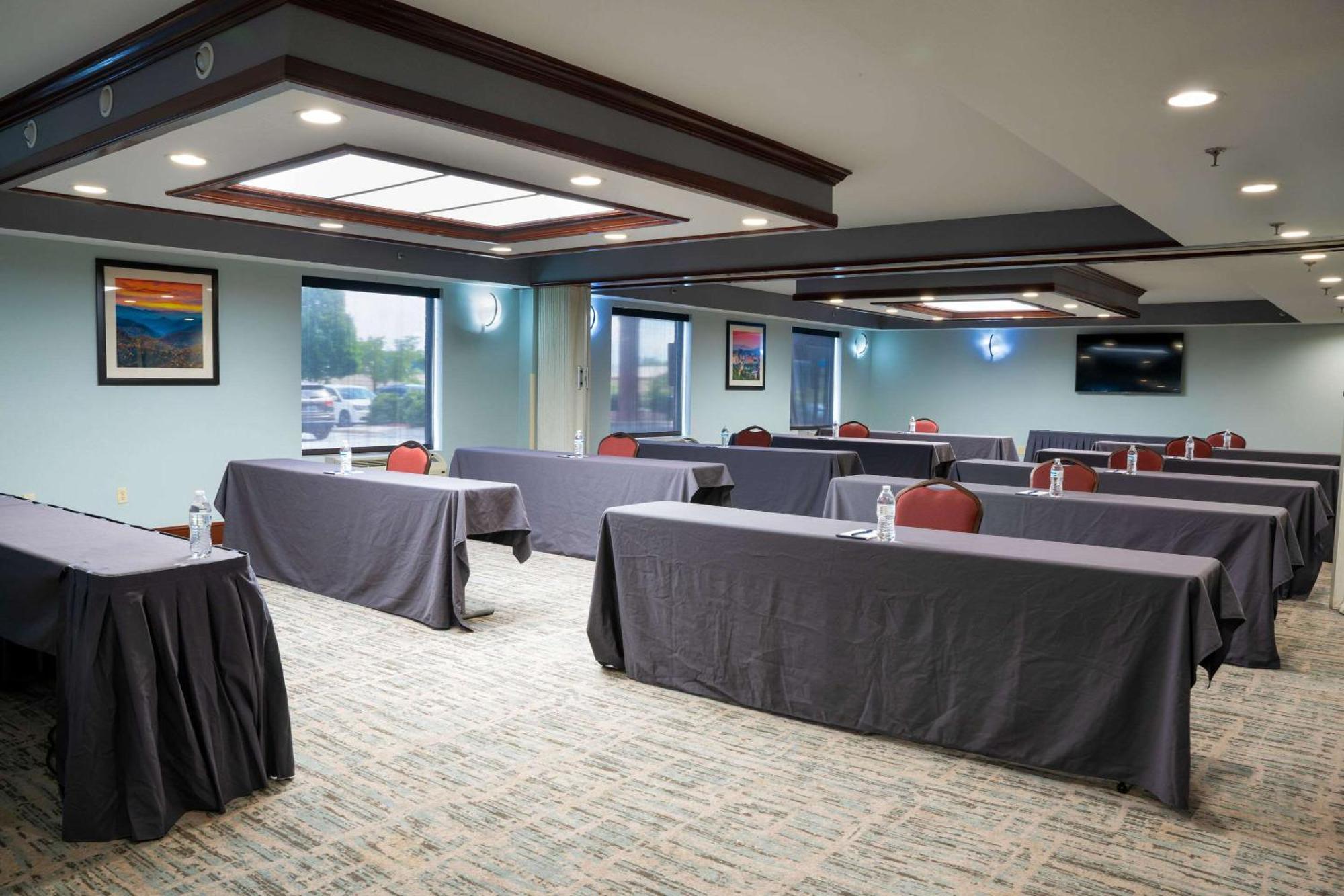 Comfort Suites Outlet Center Asheville Luaran gambar