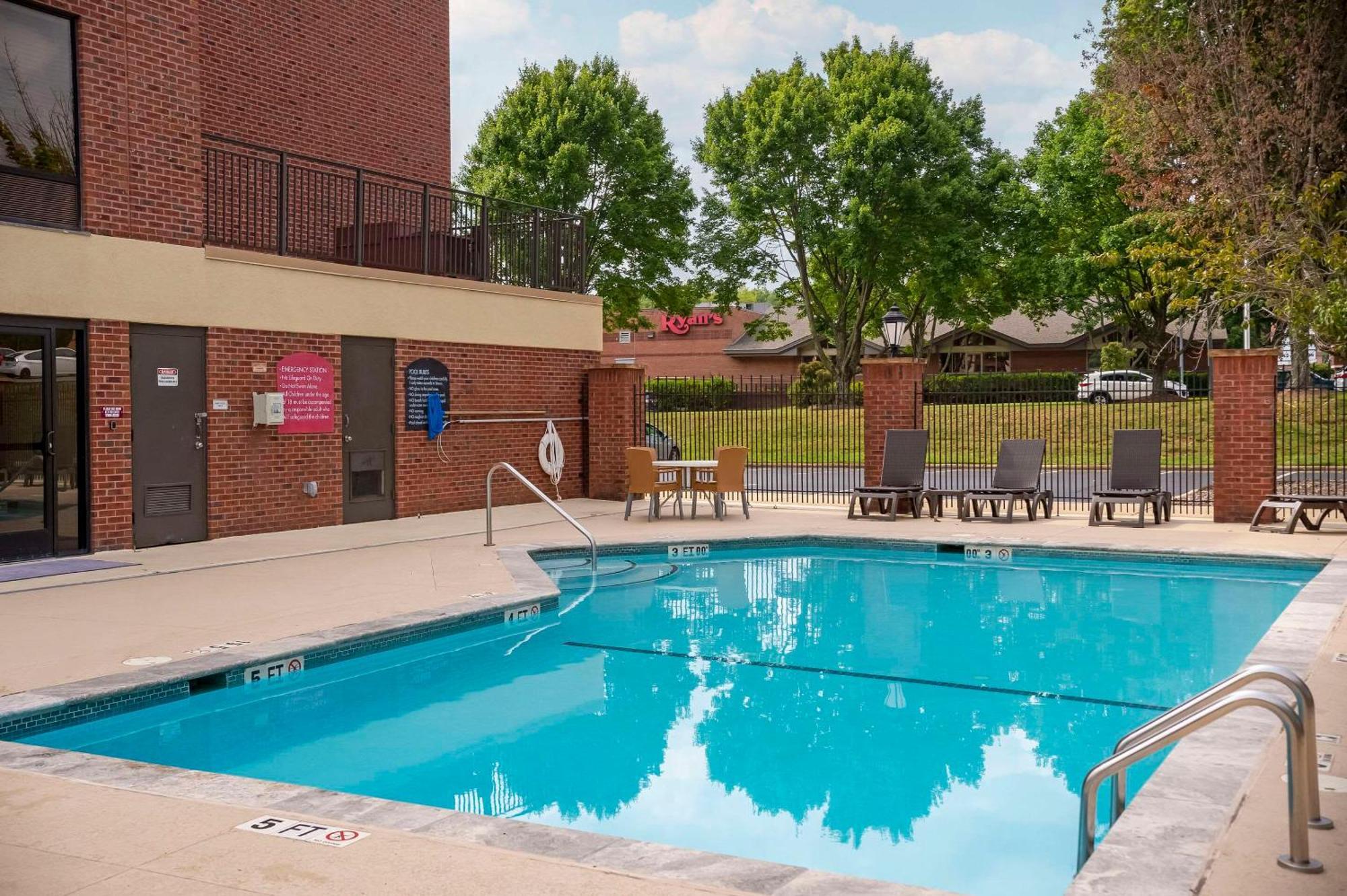 Comfort Suites Outlet Center Asheville Luaran gambar